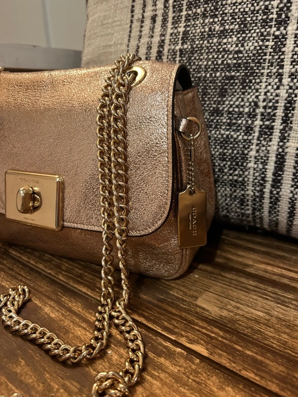 COACH Cassie Metallic Rose Gold Chain Crossbody Bag Crinkle Leather F38937 - Picture 5 of 14